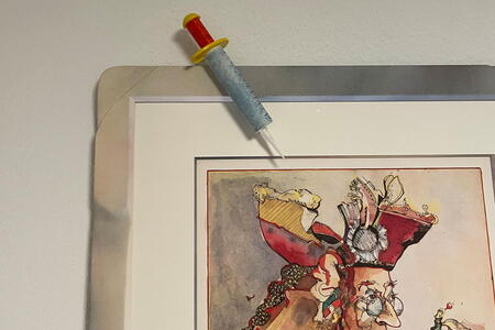 Unikat-Holzrahmen für „Der Wunderdoktor" von Simon Dittrich mit individueller Applikation